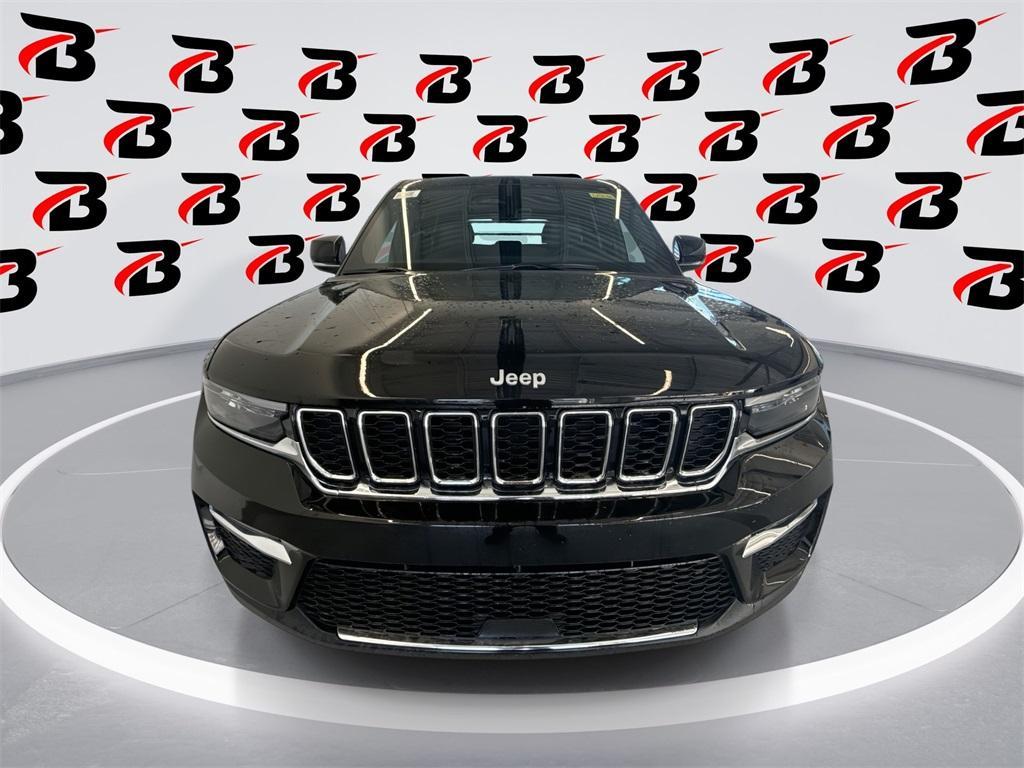 new 2025 Jeep Grand Cherokee car, priced at $43,560