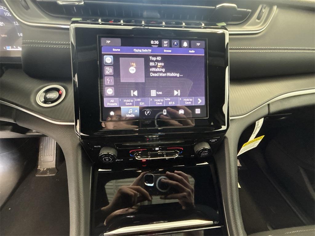 new 2025 Jeep Grand Cherokee car, priced at $37,963