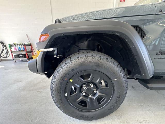 new 2025 Jeep Wrangler car, priced at $41,234
