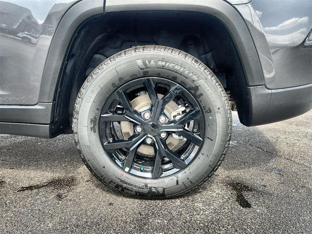 new 2025 Jeep Grand Cherokee car, priced at $39,530