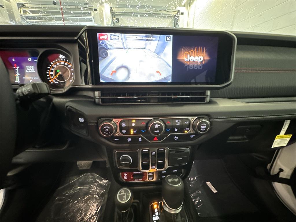 new 2025 Jeep Wrangler car, priced at $63,095