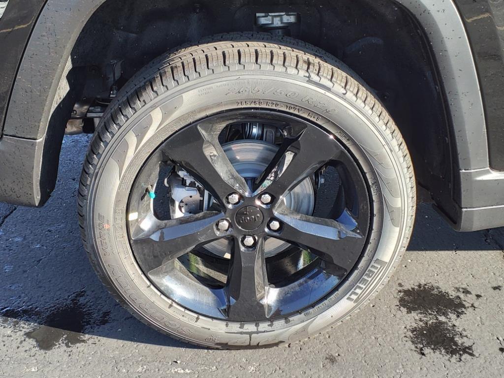 new 2025 Jeep Grand Cherokee car, priced at $45,035