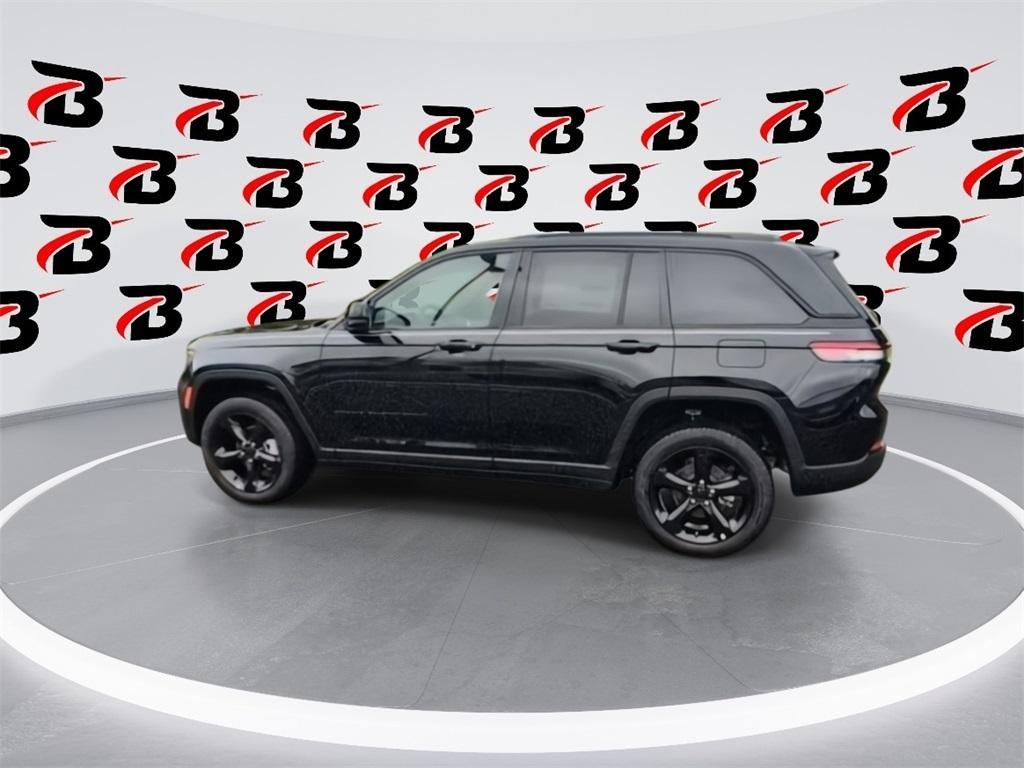 new 2025 Jeep Grand Cherokee car, priced at $42,535