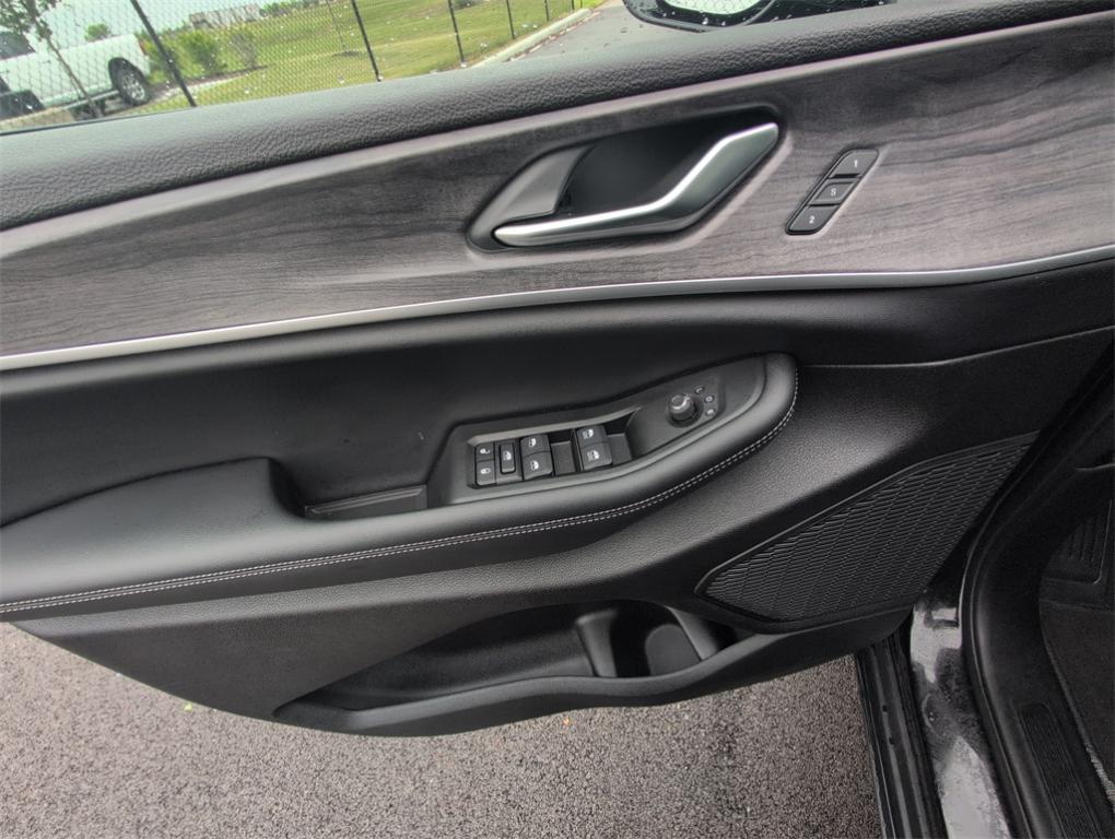 new 2025 Jeep Grand Cherokee car, priced at $42,535