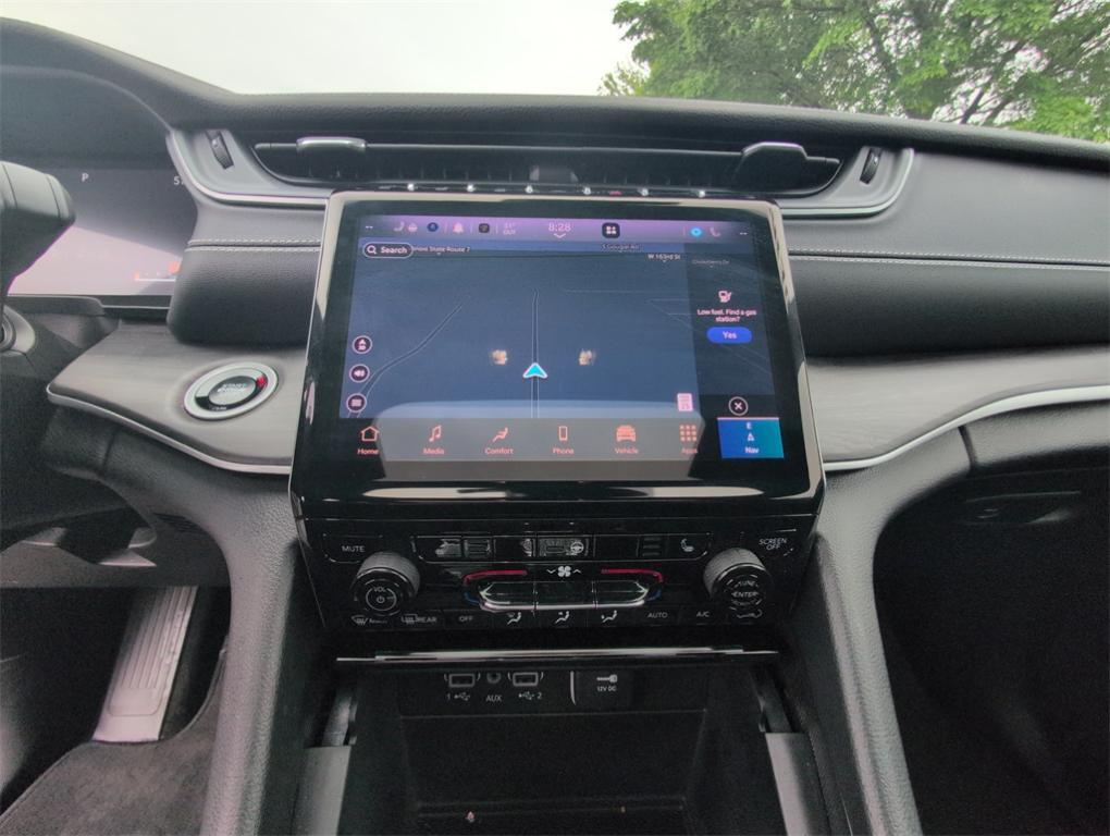 new 2025 Jeep Grand Cherokee car, priced at $42,535