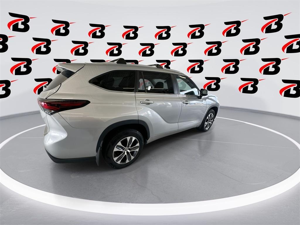 used 2024 Toyota Highlander car, priced at $41,600