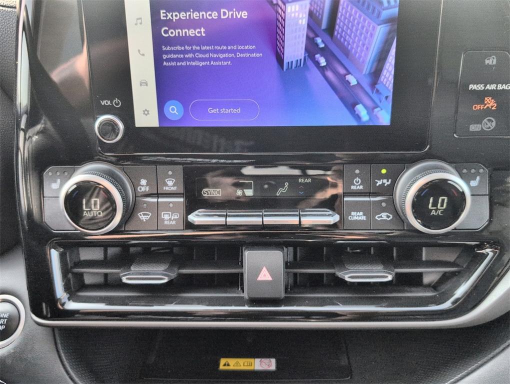 used 2024 Toyota Highlander car, priced at $39,900