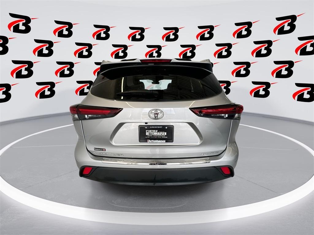 used 2024 Toyota Highlander car, priced at $41,600