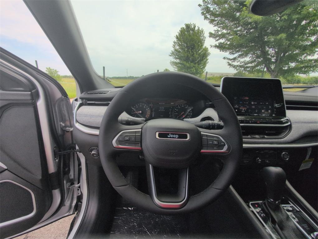 new 2025 Jeep Compass car, priced at $26,899