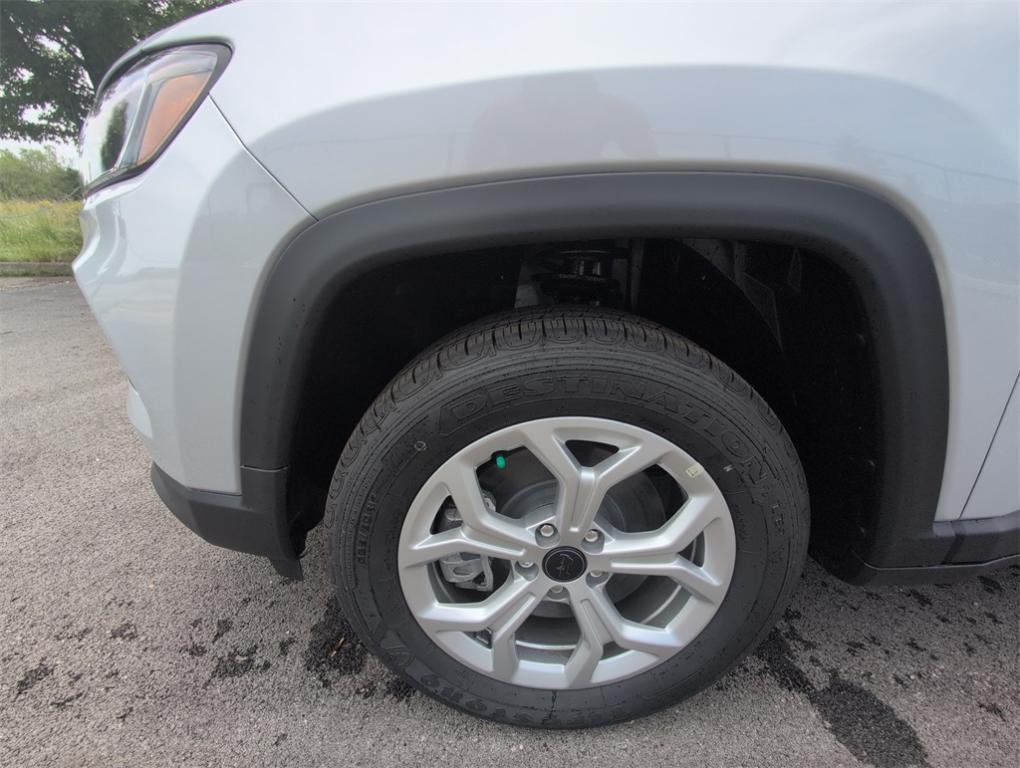 new 2025 Jeep Compass car, priced at $26,899