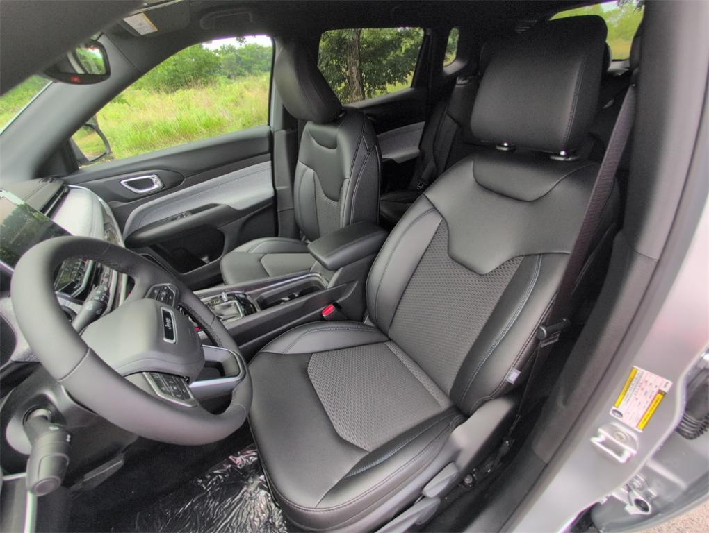 new 2025 Jeep Compass car, priced at $26,899