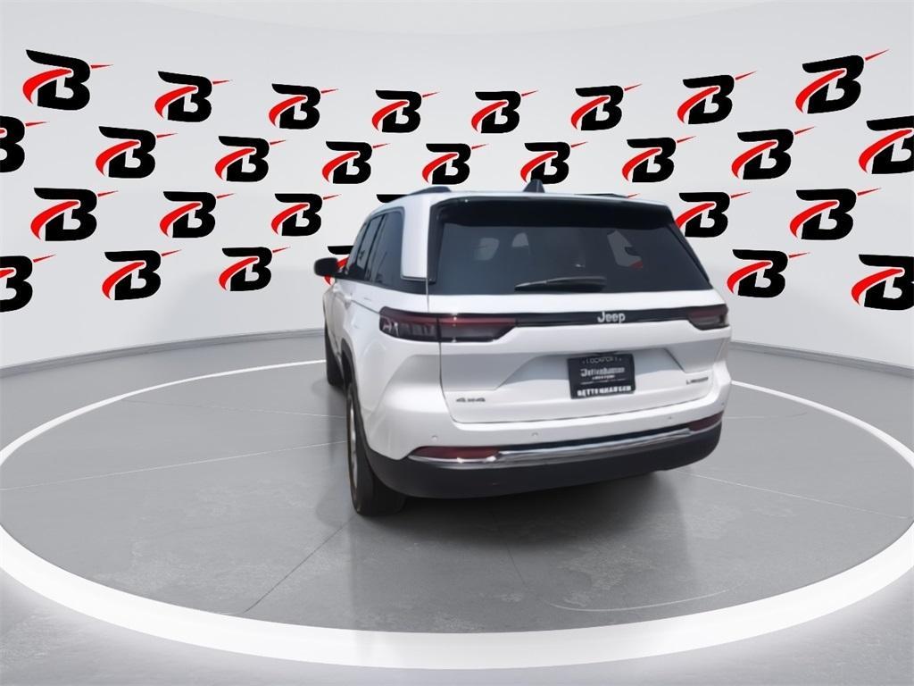 new 2025 Jeep Grand Cherokee car, priced at $35,228