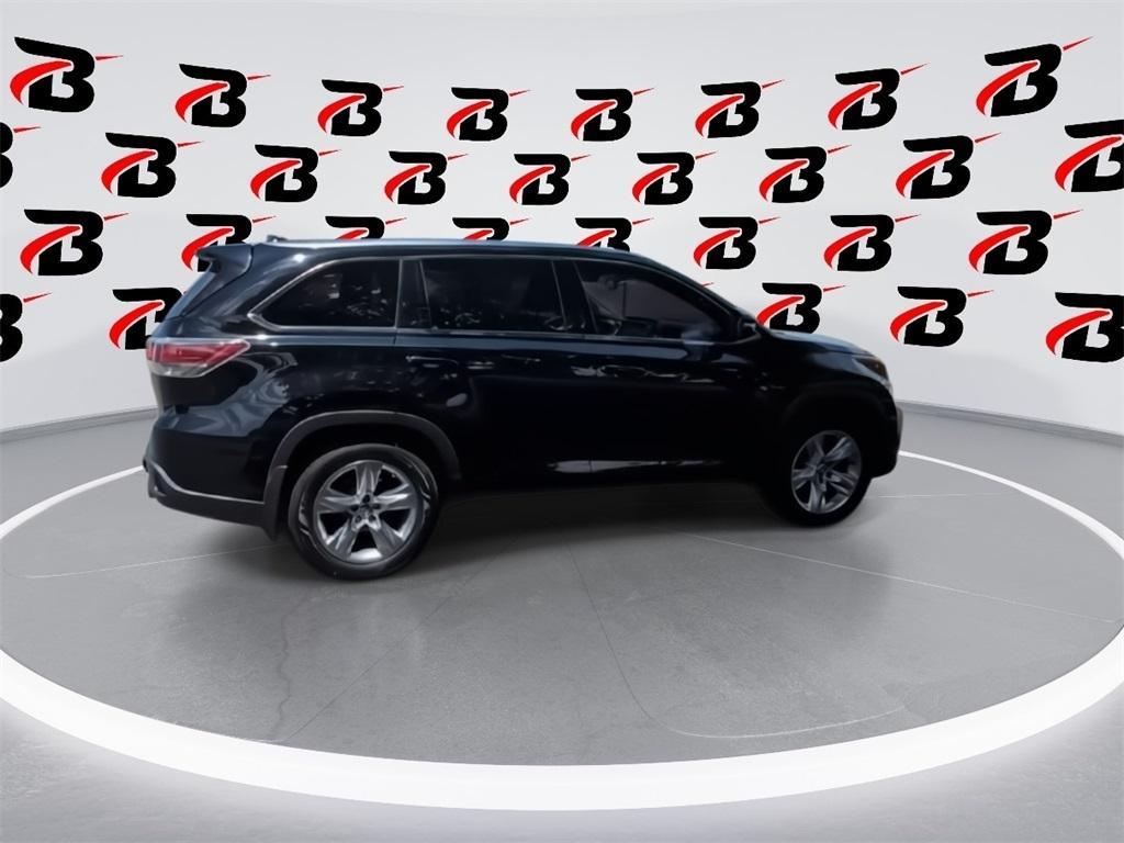 used 2016 Toyota Highlander car, priced at $24,980