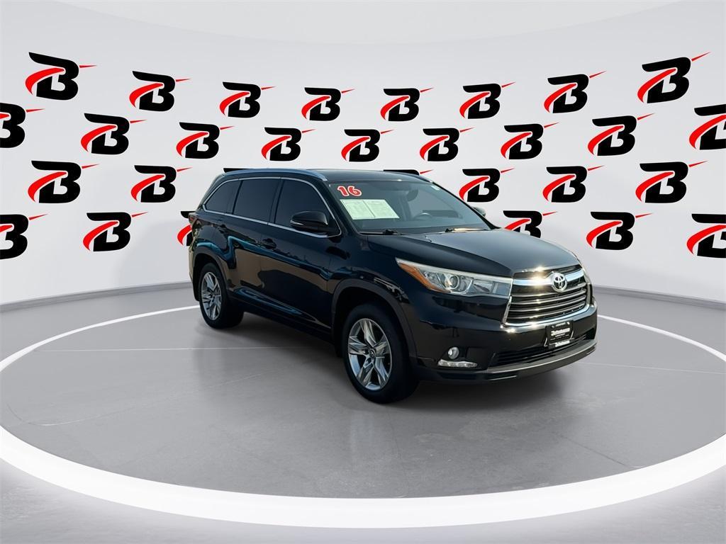 used 2016 Toyota Highlander car, priced at $23,900