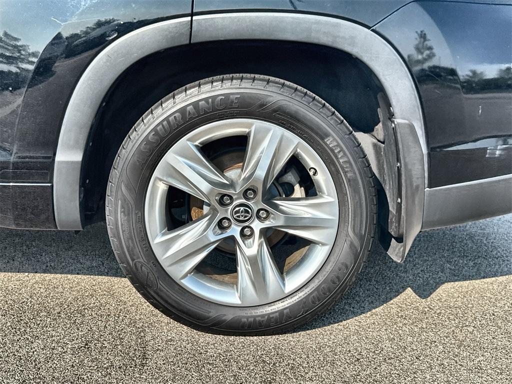 used 2016 Toyota Highlander car, priced at $23,900