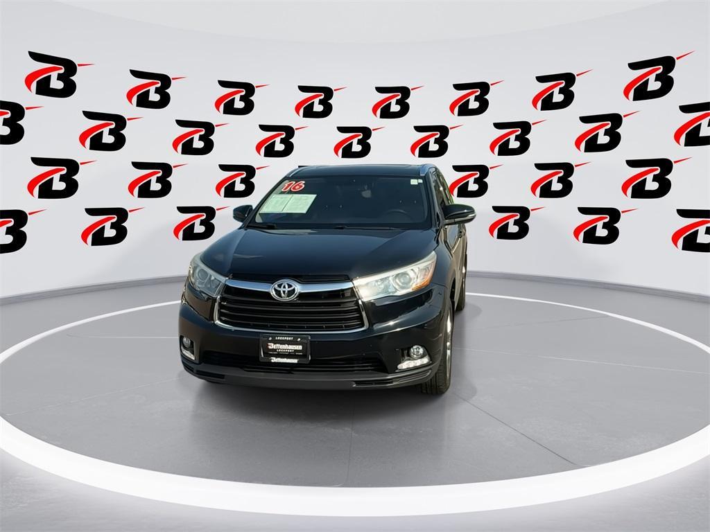 used 2016 Toyota Highlander car, priced at $23,900