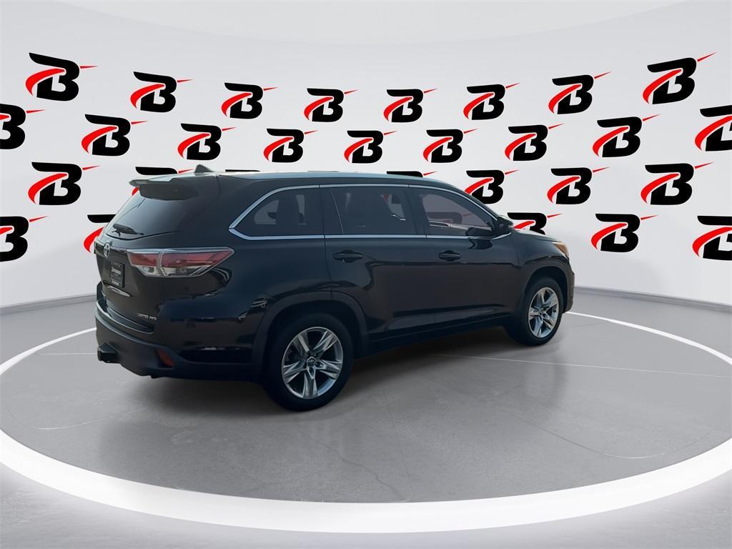 used 2016 Toyota Highlander car, priced at $23,900