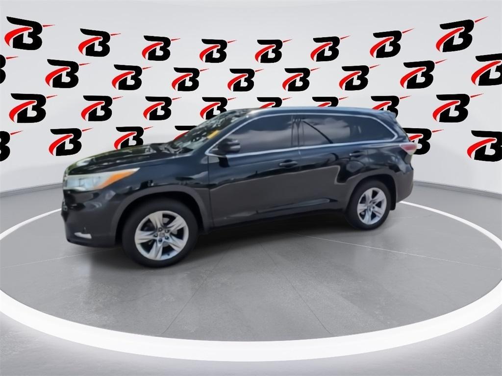 used 2016 Toyota Highlander car, priced at $24,980