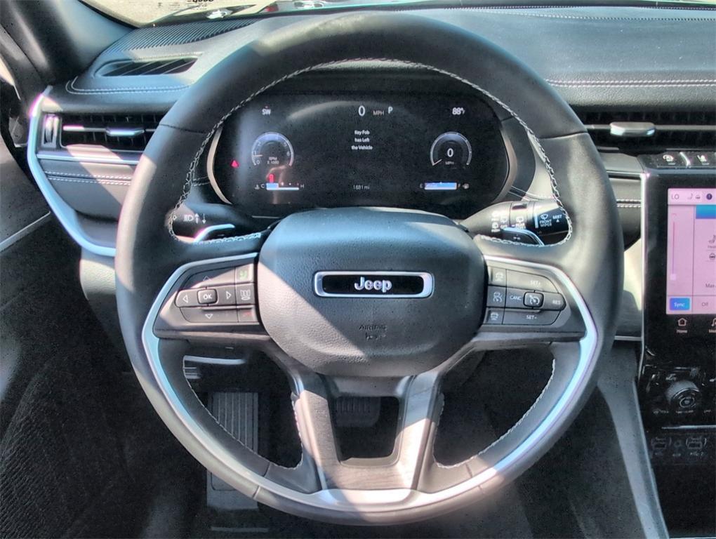 new 2025 Jeep Grand Cherokee L car, priced at $49,102