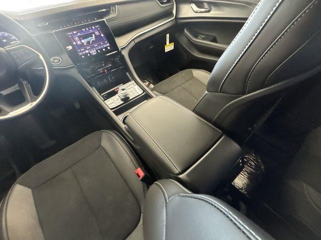 new 2025 Jeep Grand Cherokee L car, priced at $41,135