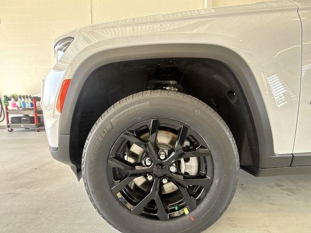 new 2025 Jeep Grand Cherokee L car, priced at $41,135