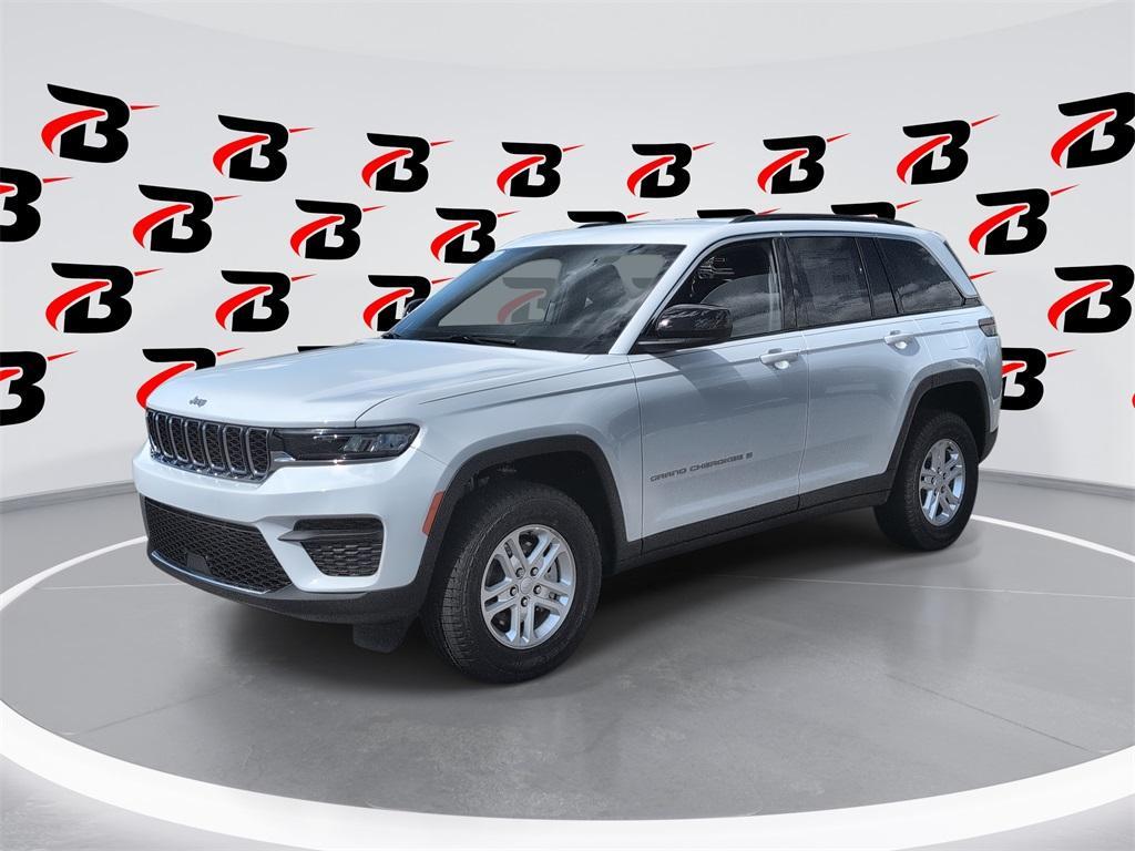 new 2025 Jeep Grand Cherokee car, priced at $35,345