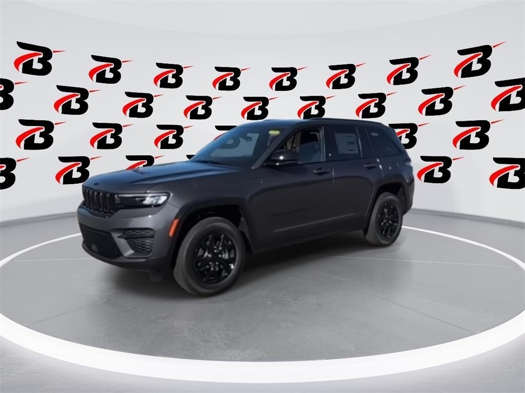 new 2025 Jeep Grand Cherokee car, priced at $43,159