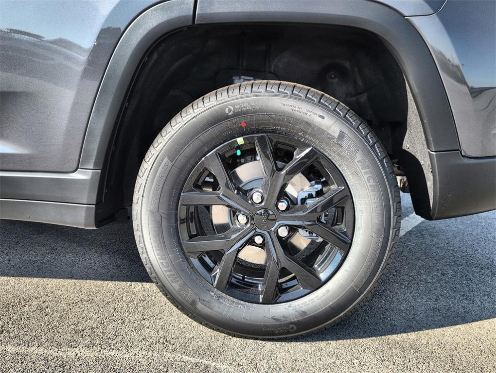 new 2025 Jeep Grand Cherokee car, priced at $43,159