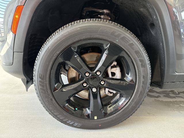 new 2025 Jeep Grand Cherokee L car, priced at $43,175