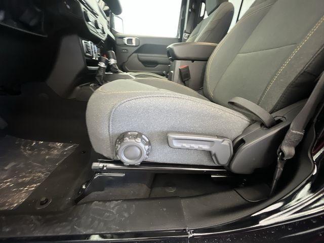 new 2025 Jeep Wrangler car, priced at $48,444