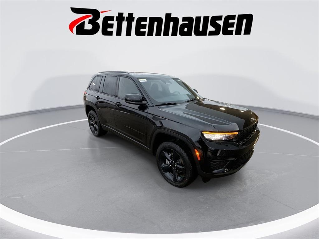 new 2025 Jeep Grand Cherokee car, priced at $45,193