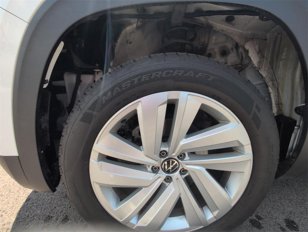 used 2020 Volkswagen Atlas Cross Sport car, priced at $21,690