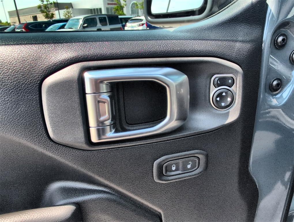 new 2025 Jeep Wrangler car, priced at $42,296