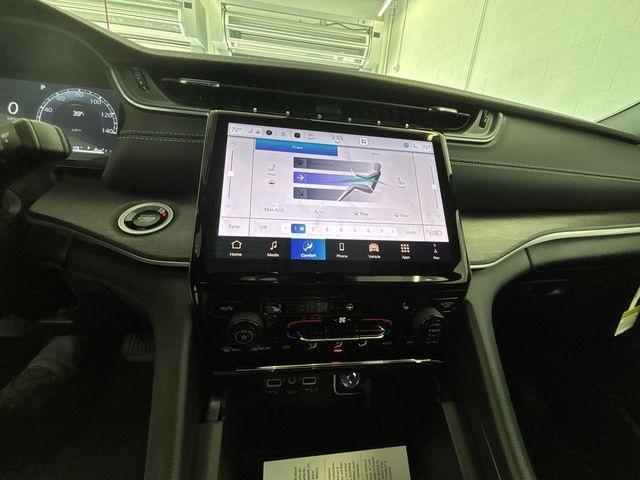 new 2025 Jeep Grand Cherokee L car, priced at $49,580