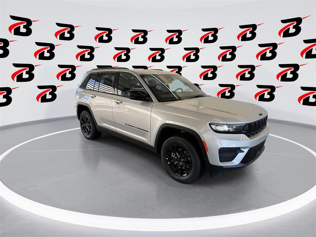 new 2025 Jeep Grand Cherokee car, priced at $40,030