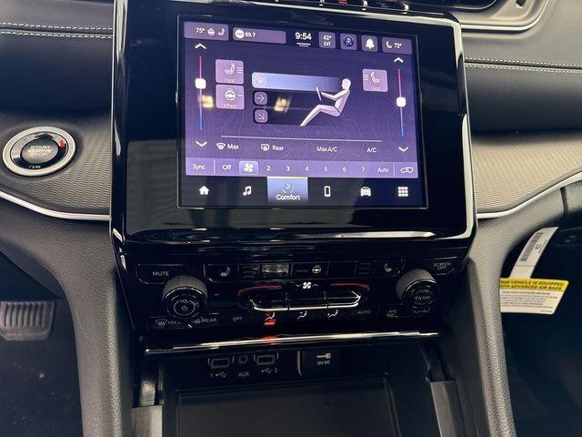 new 2025 Jeep Grand Cherokee car, priced at $39,530