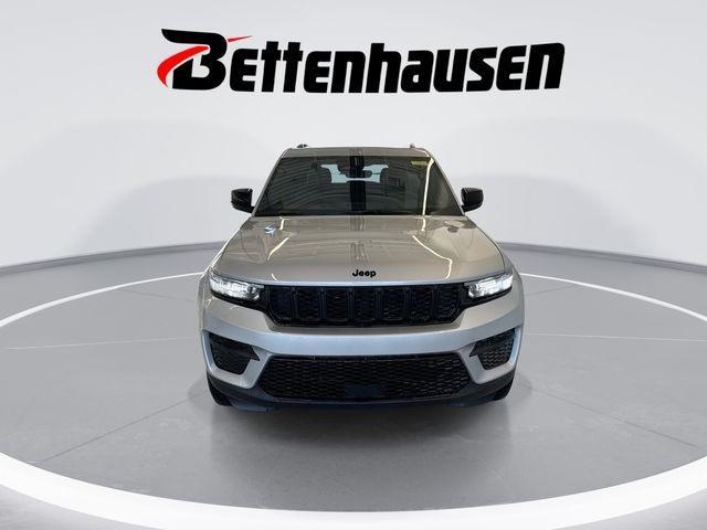 new 2025 Jeep Grand Cherokee car, priced at $39,530