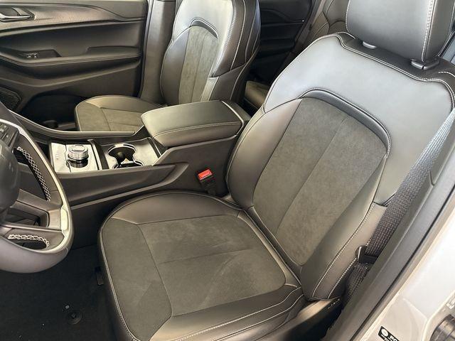 new 2025 Jeep Grand Cherokee car, priced at $39,530