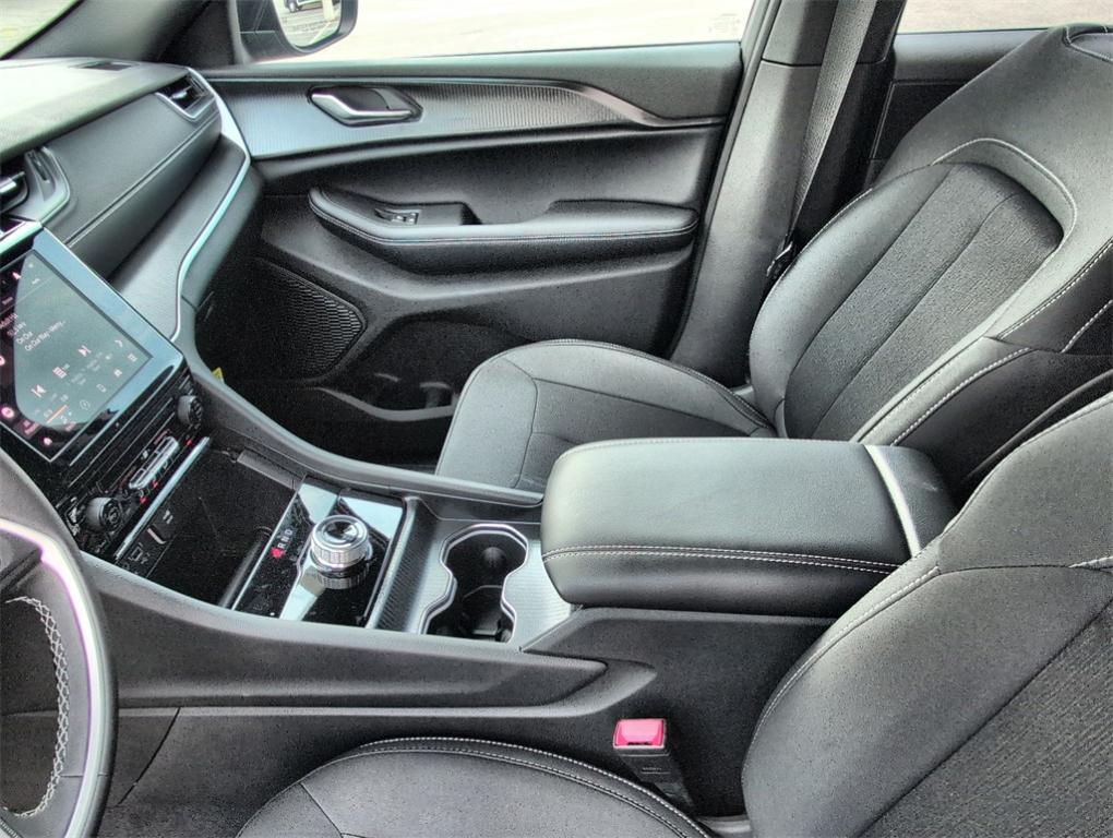 new 2025 Jeep Grand Cherokee car, priced at $36,516