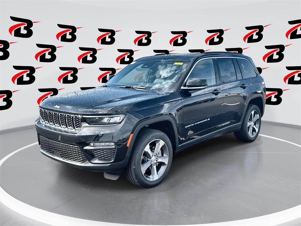 new 2025 Jeep Grand Cherokee car, priced at $42,932