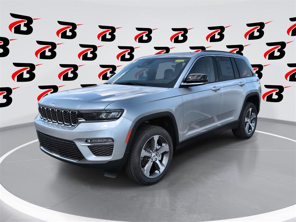 new 2025 Jeep Grand Cherokee car, priced at $42,912