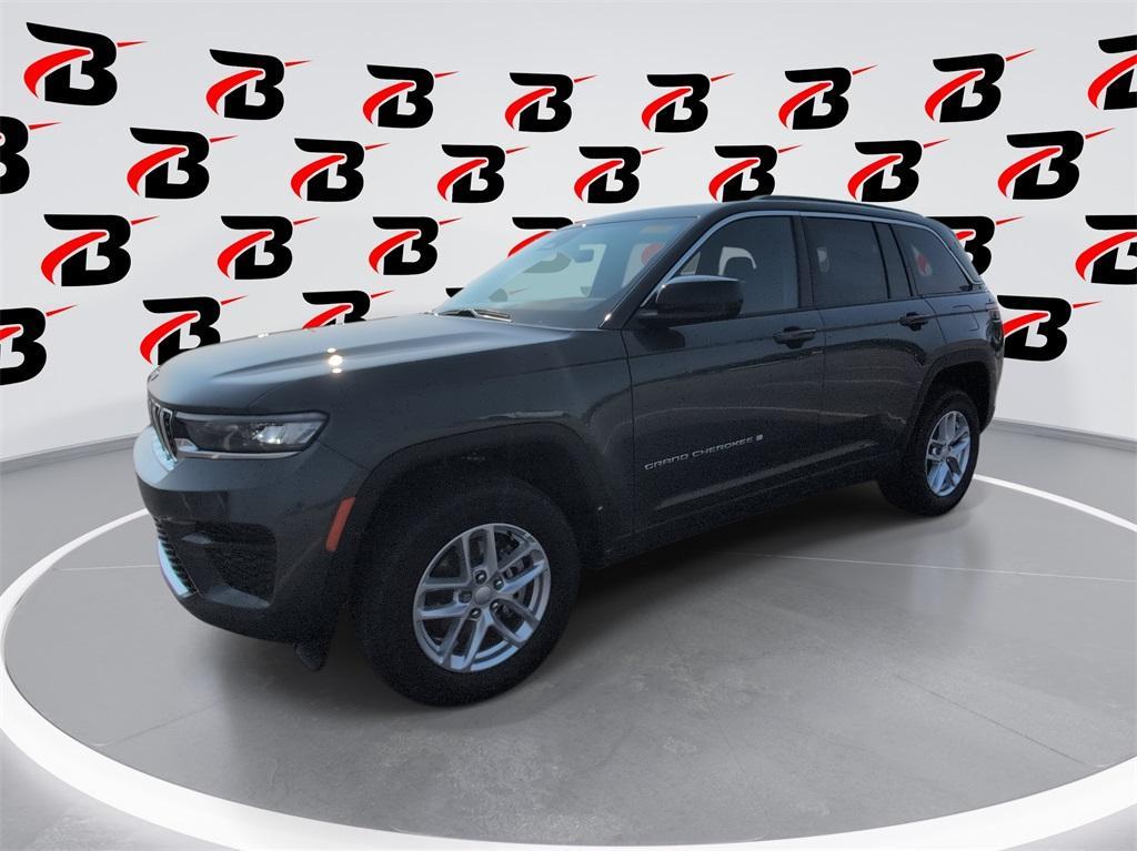 new 2025 Jeep Grand Cherokee car, priced at $34,996