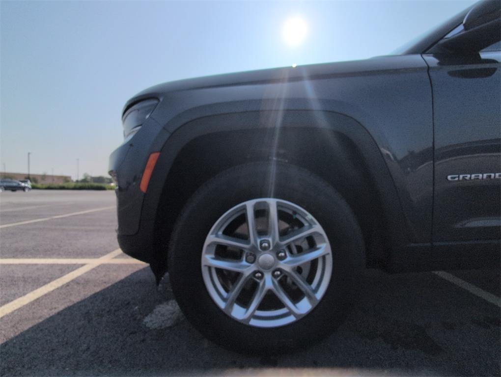 new 2025 Jeep Grand Cherokee car, priced at $34,996