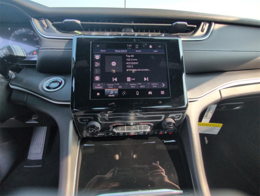 new 2025 Jeep Grand Cherokee car, priced at $34,996