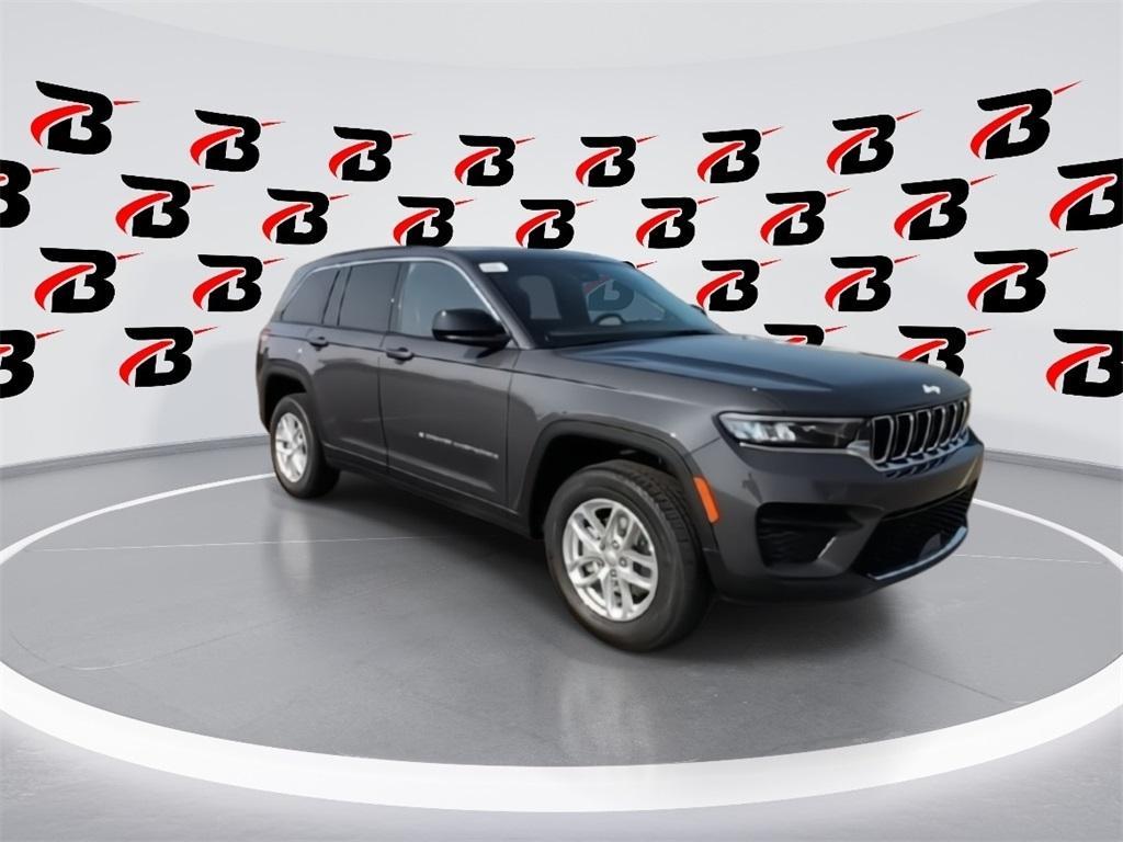 new 2025 Jeep Grand Cherokee car, priced at $34,996