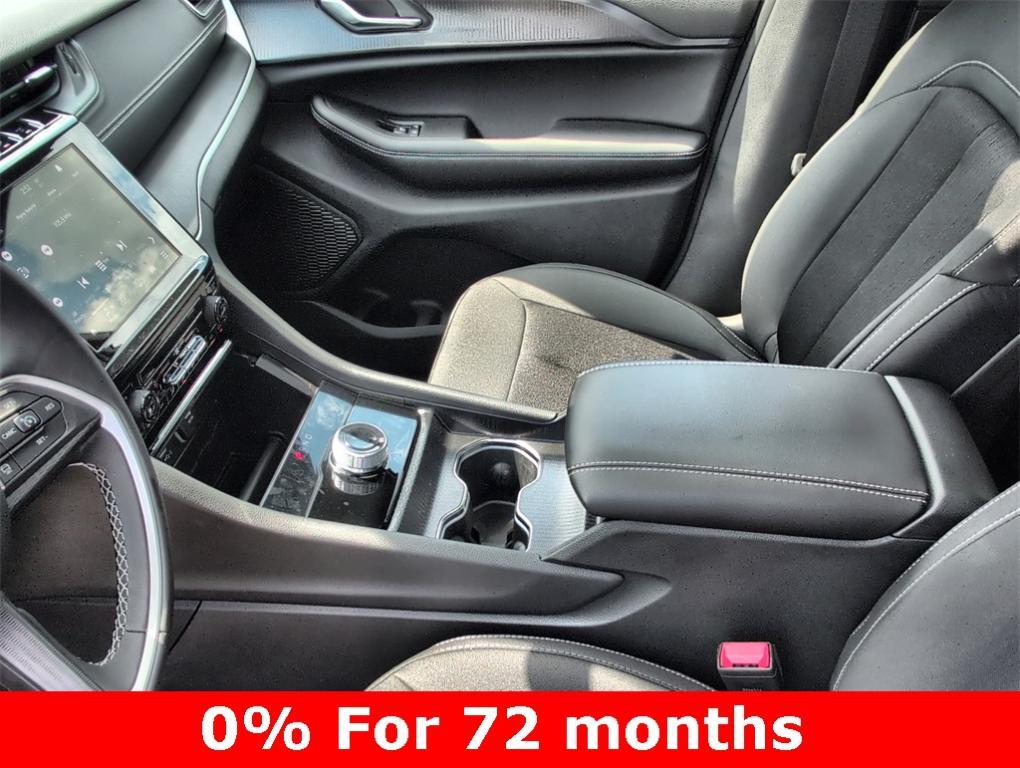 new 2025 Jeep Grand Cherokee car, priced at $36,996