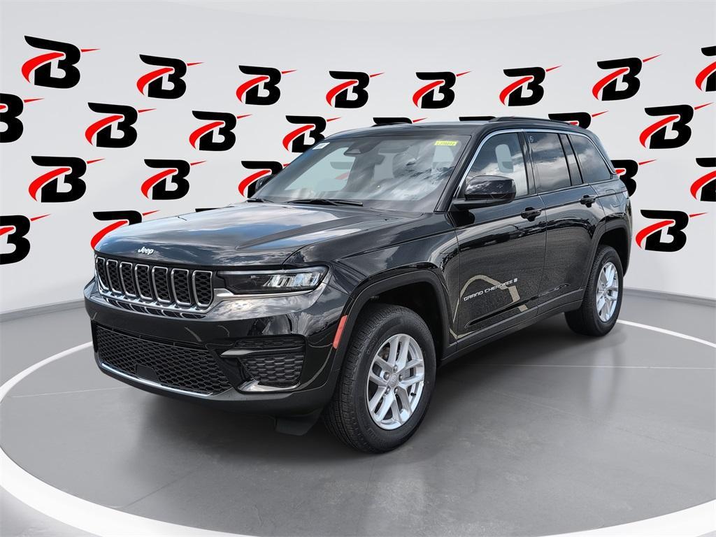 new 2025 Jeep Grand Cherokee car, priced at $36,996