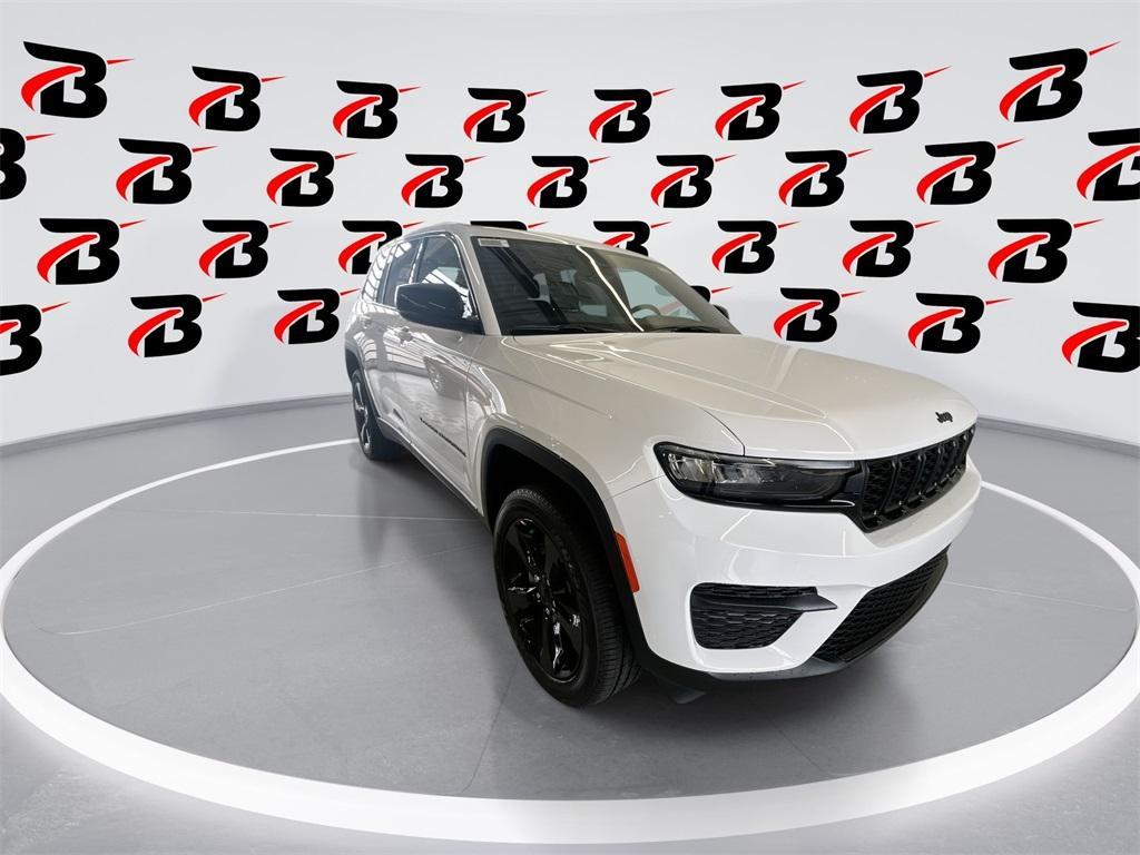 new 2025 Jeep Grand Cherokee car, priced at $41,330