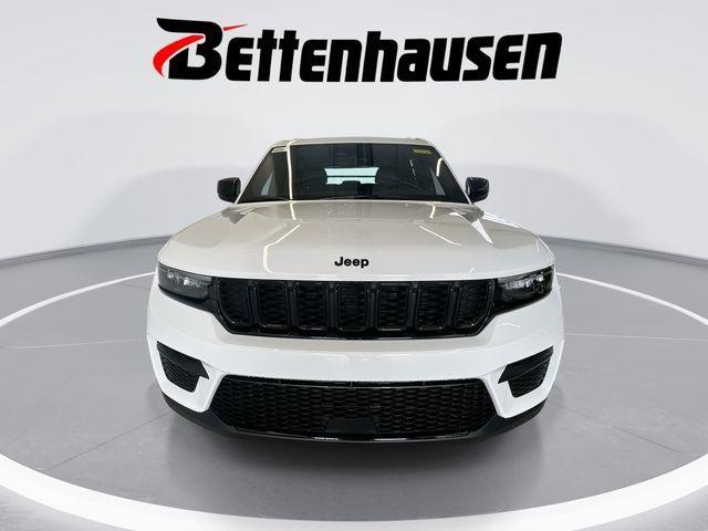 new 2025 Jeep Grand Cherokee car, priced at $40,580