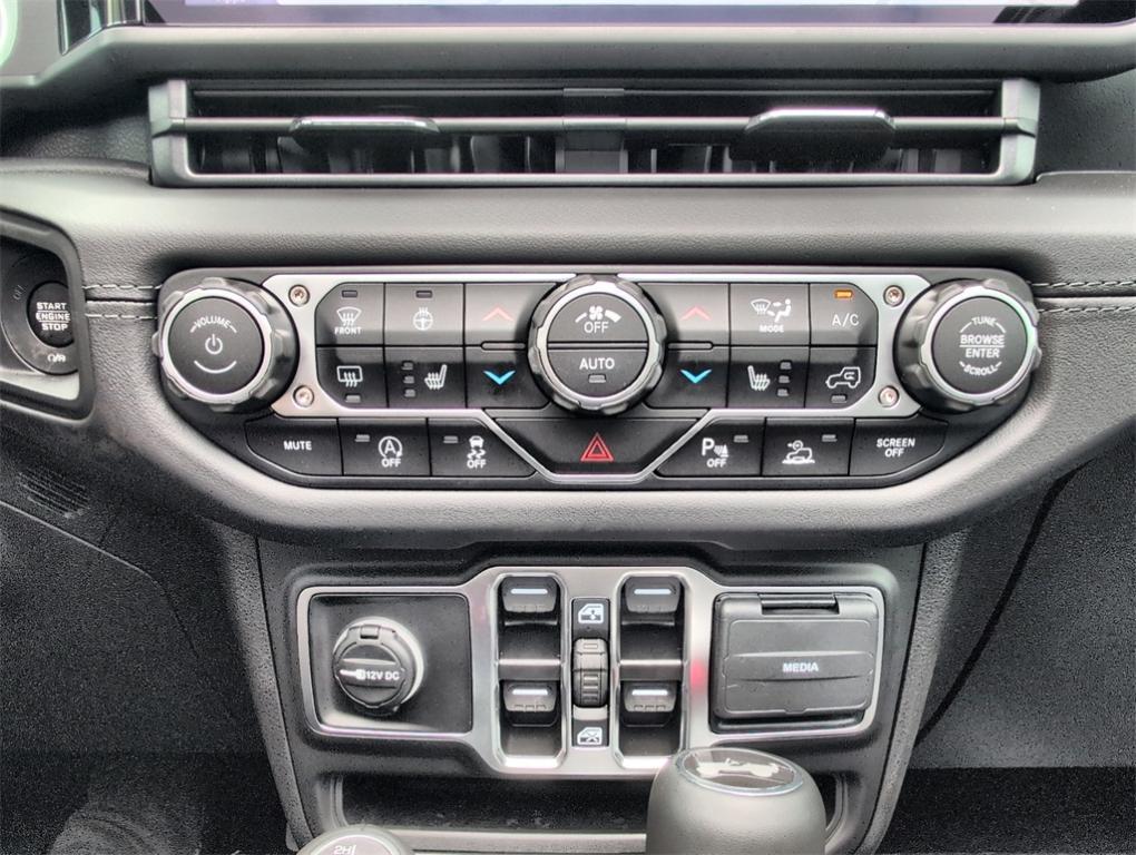 new 2025 Jeep Wrangler car, priced at $49,523
